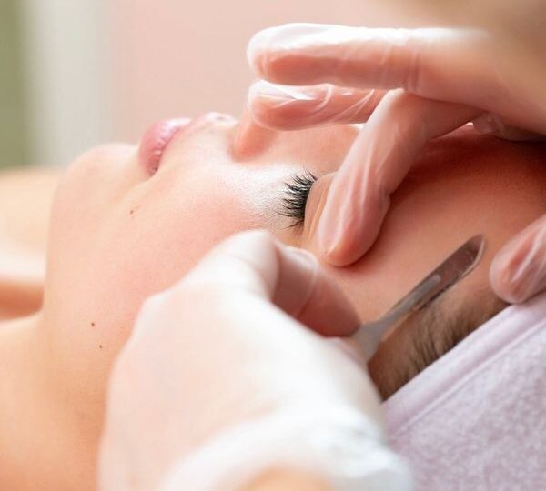 درمان منافذ باز پوست