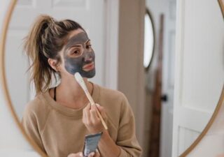 پاکسازی پوست در خانه