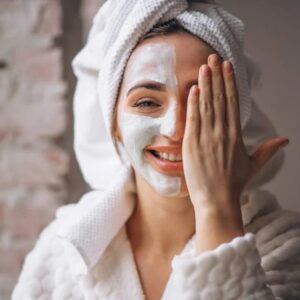 پاکسازی پوست حرفه‌ای در نوشهر آرزو علیخانی نوشهر